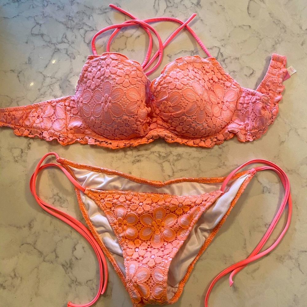 Swim suit